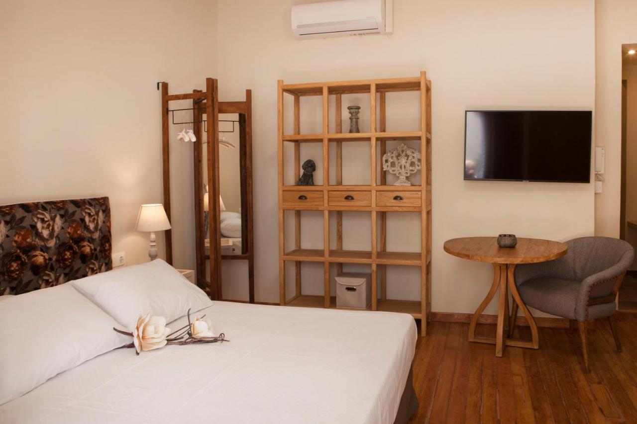 Bentzi...Boutique Apartment 6, Superior Suite For 4 Guests アテネ エクステリア 写真